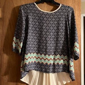 Aztec blouse with fan and bow in back